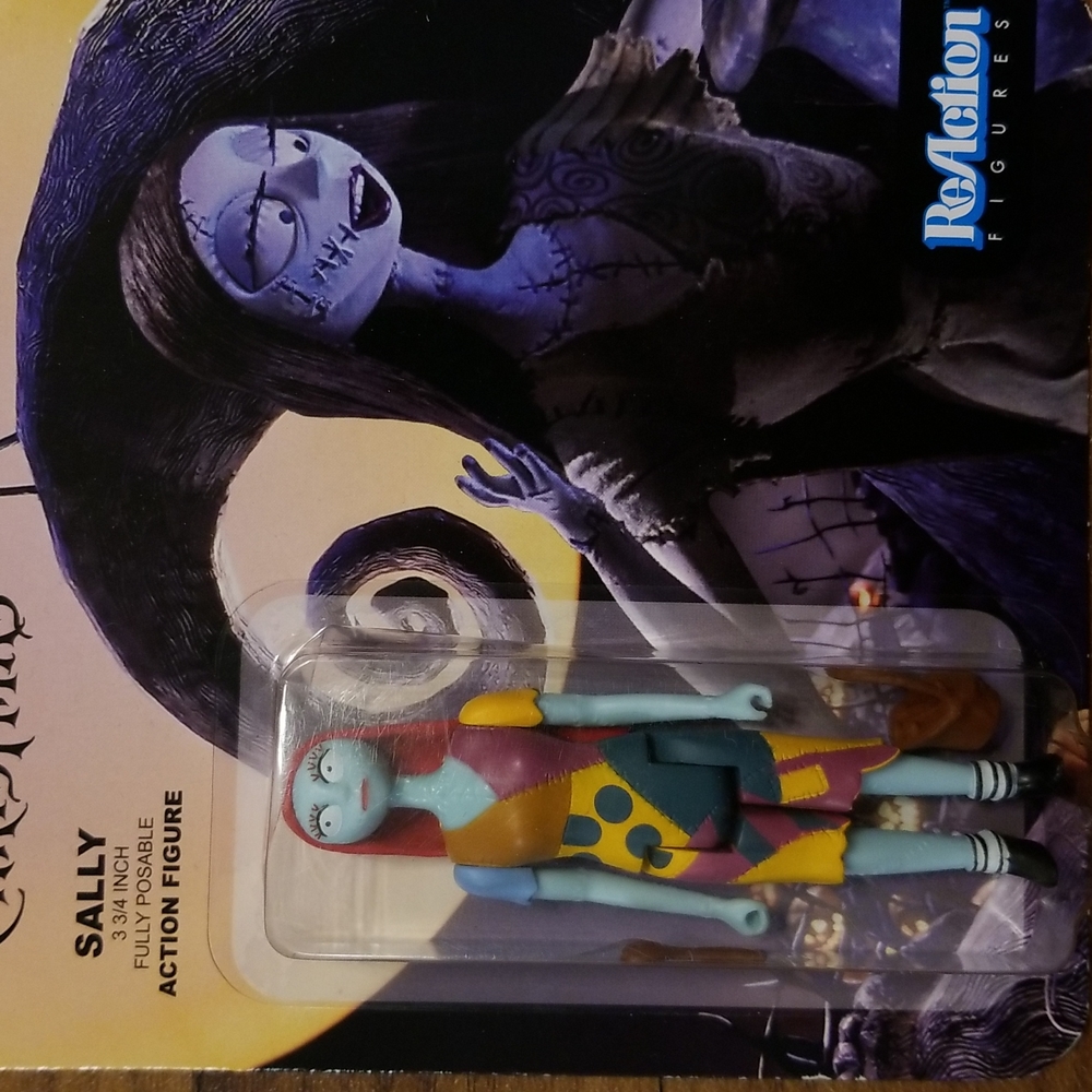 🧵🎃 Sally The Nightmare Before Christmas Figure! - Picture 2 of 4